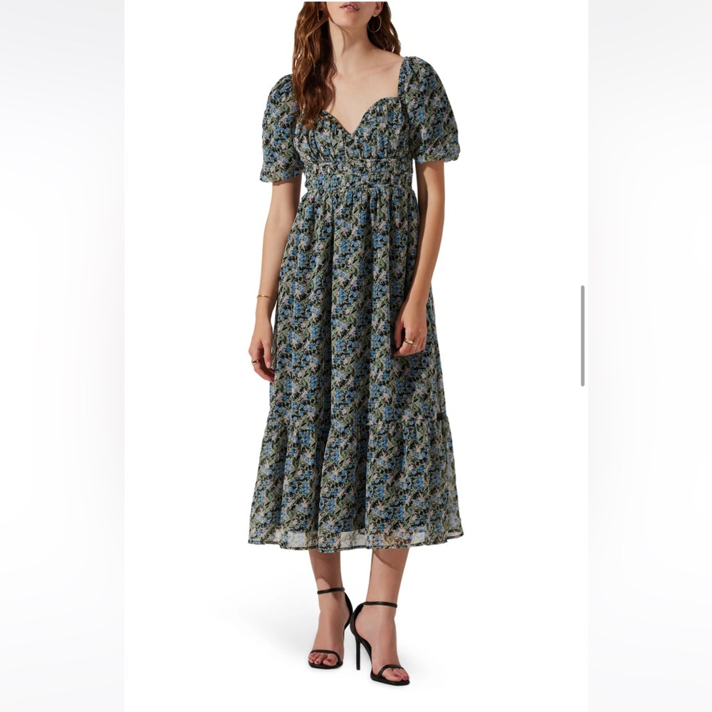 ASTR the Label Floral Sweetheart Neck Dress